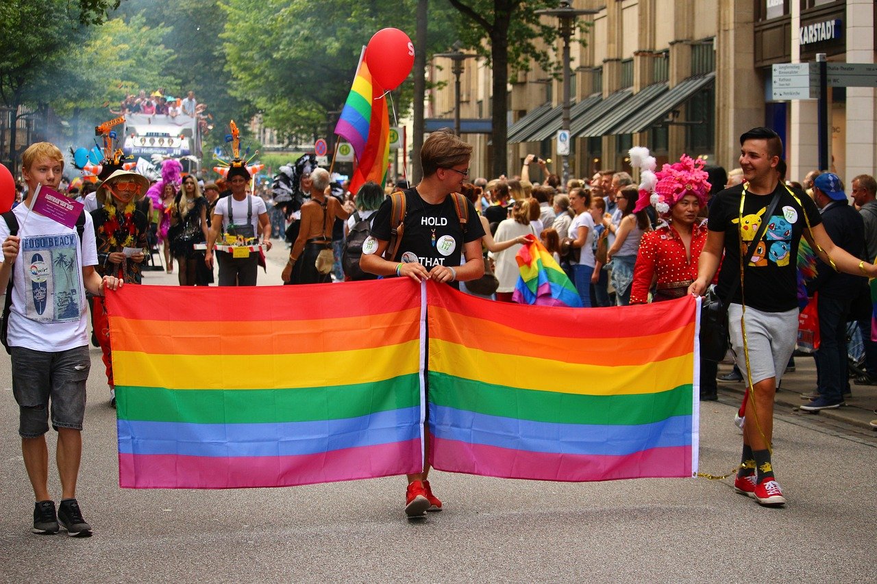 Was bedeutet eigentlich LGBTQ? Fakt Nr.1 Gebärdenwelt.TV Was bedeutet eigentlich LGBTQ? Fakt Nr.1 Gebärdenwelt.TV